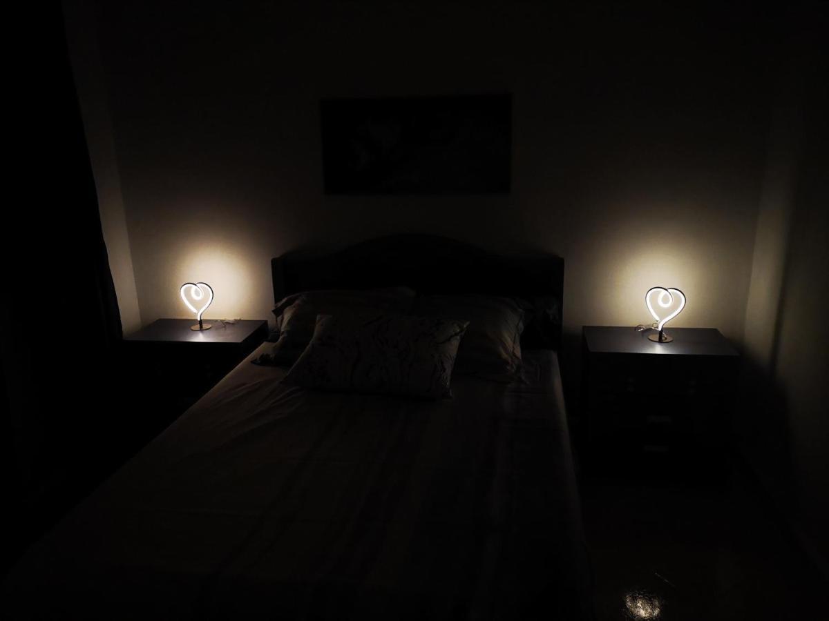Apartamento Junto A Calle Larios Malaga Exterior photo